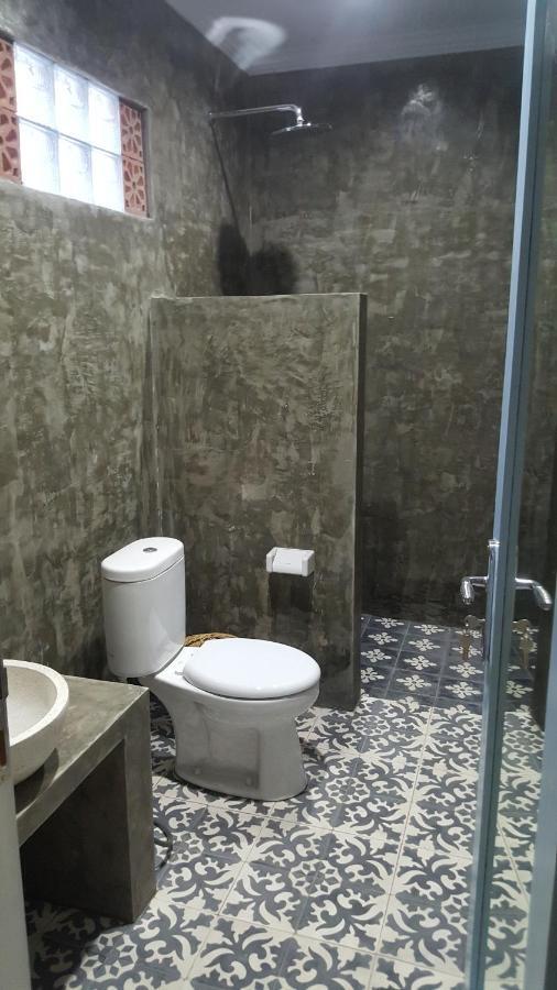 D Anyar Stay And Surf Canggu Exteriör bild